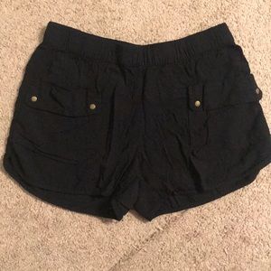 Gap shorts, black